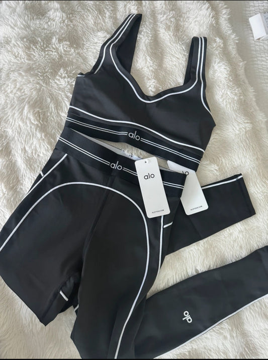 Yoga Black