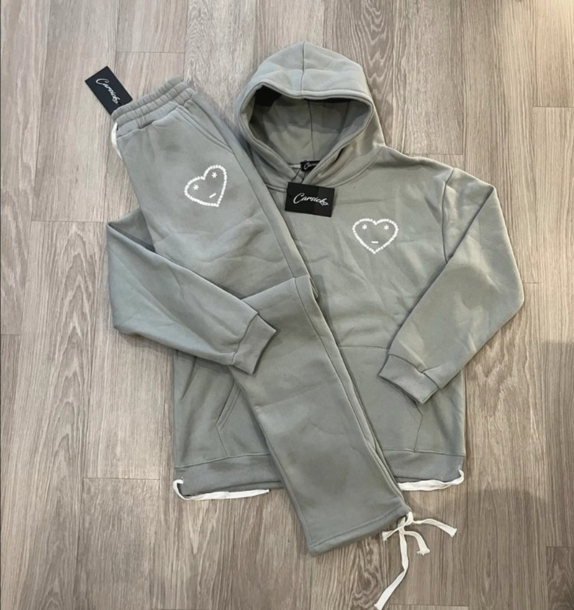 Carzic Grey